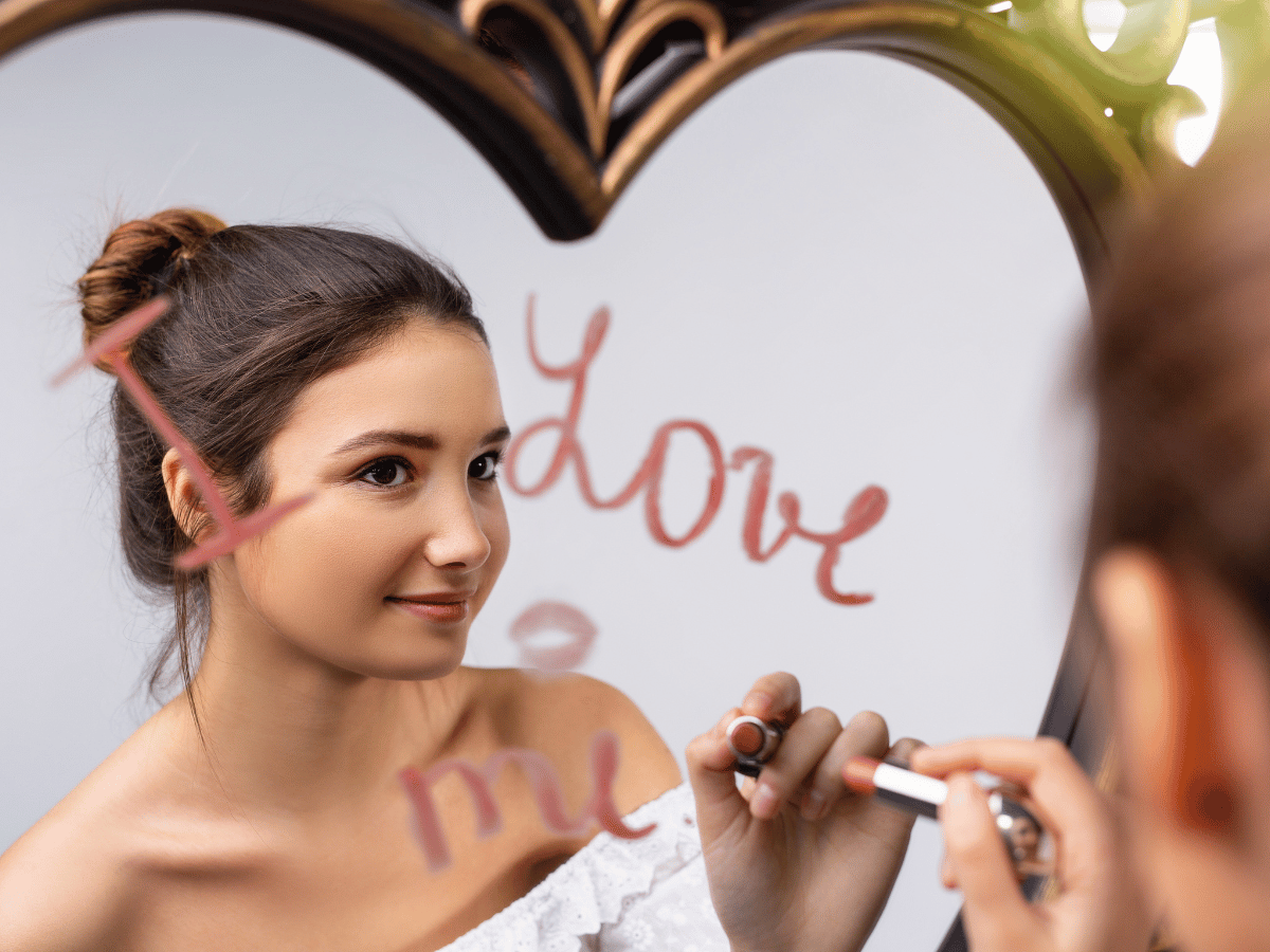 Descubra 10 hábitos práticos de amor-próprio que toda mulher precisa para desenvolver força mental. Com exemplos simples, entenda como aplicar cada hábito no seu dia a dia e fortalecer sua autoestima.